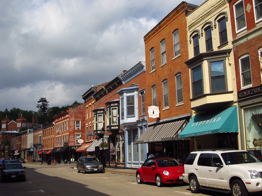  Best Small Towns to Visit in the USA