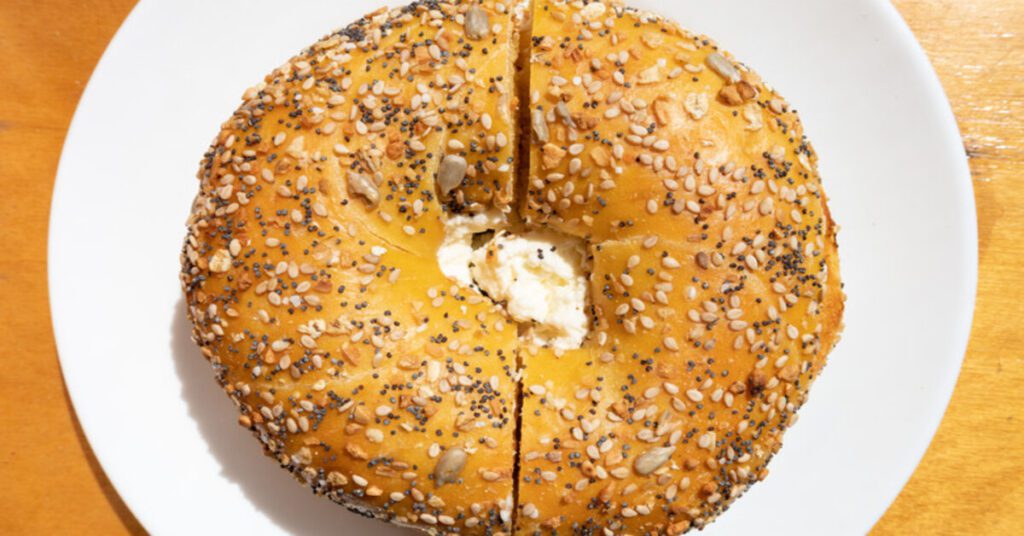 Must-Try Street Foods in New York City 