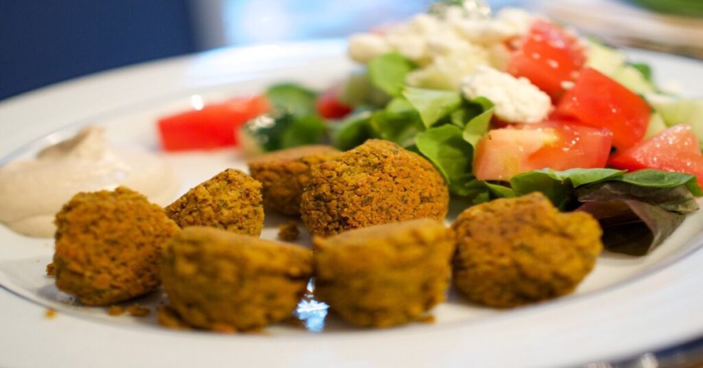 Must-Try Street Foods in New York City 